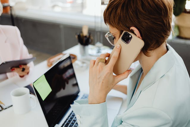landlord-talking-on-the-phone